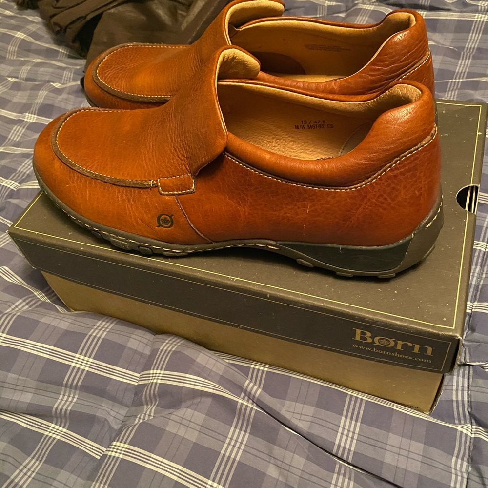 Born tan shoes